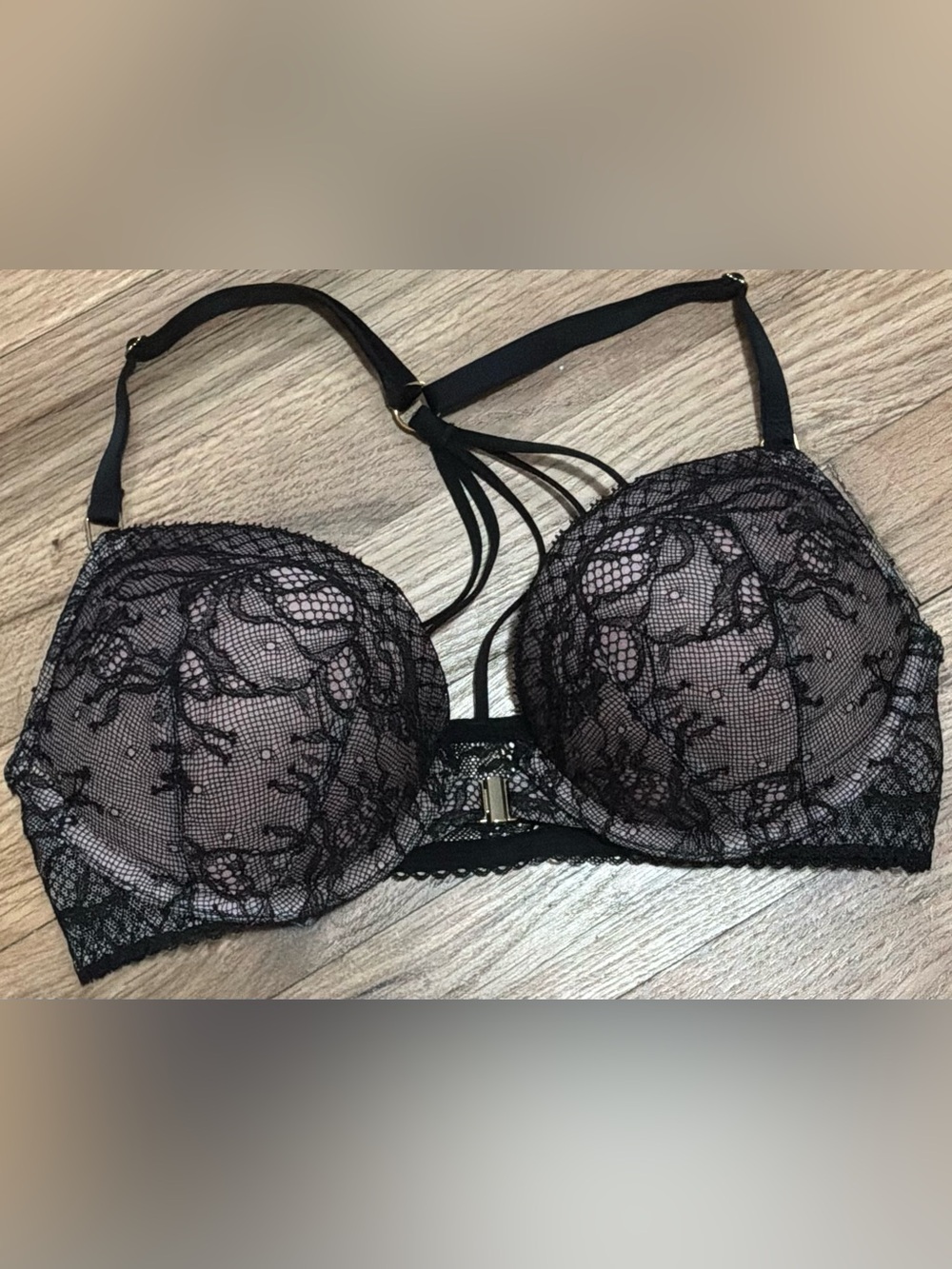#77 NWT Victoria's Secret Black Lace Strappy Push-Up Bra Size 32B